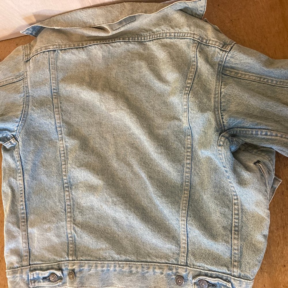 Vintage Women's Levis Jean Jacket - Denim - Picture 3 of 11